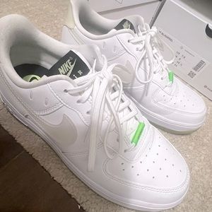 Nike Glow in the Dark Sneakers